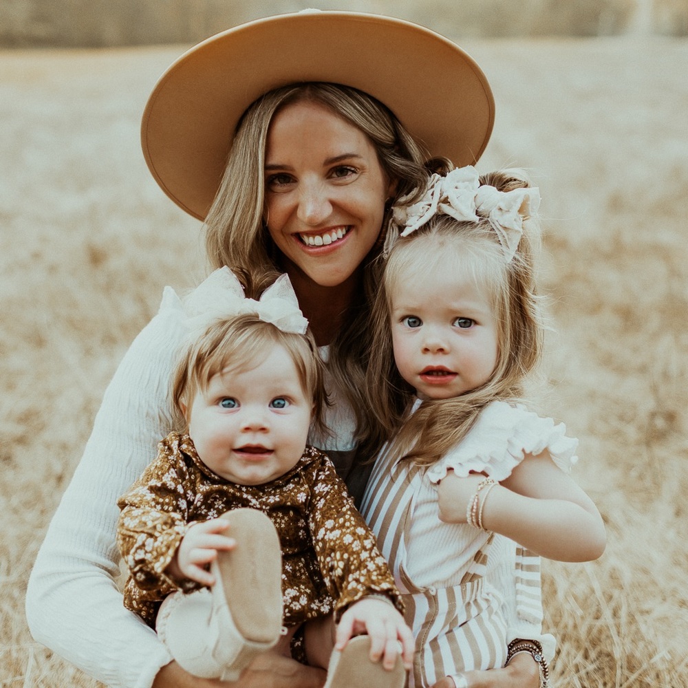 I’m Dakota! These are my tiny loves that I will be sharing all their goods!